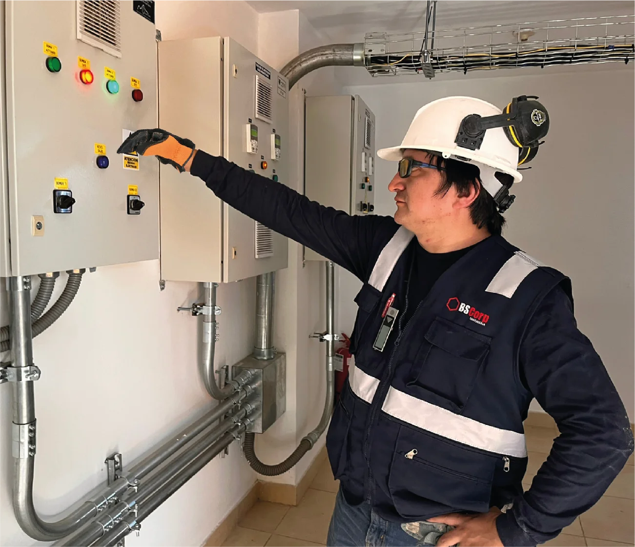 Diseño de redes de distribución de energía eléctrica primaria y secundaria